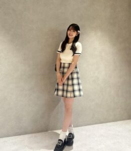 【僕青】宮腰友里亜ちゃんの私服！全身コーデの可愛すぎる洋服に注目