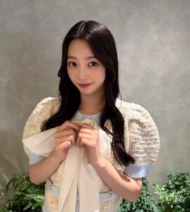 【僕青】吉本此那ちゃんの大好きな胸元のリボンが大きなカーディガン