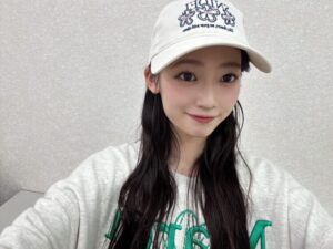 【僕青】吉本此那ちゃんが新しく購入したフラワーデザインの帽子