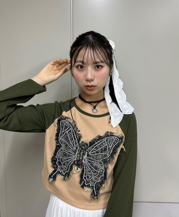 【僕青】工藤唯愛ちゃんの私服!大きなバタフライTシャツ