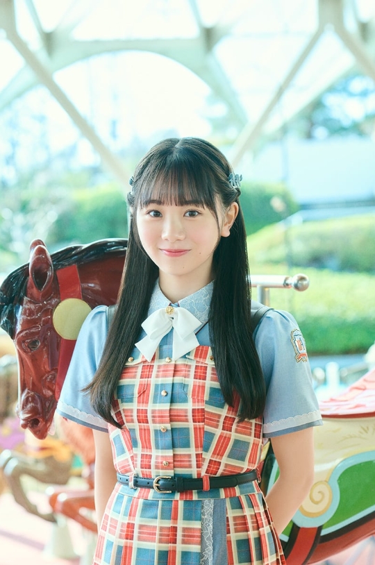 塩釜菜那 2025年8月 6thシングル期プロフィール写真